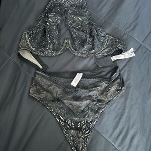 VS Elegant Black Lace Lingerie Set